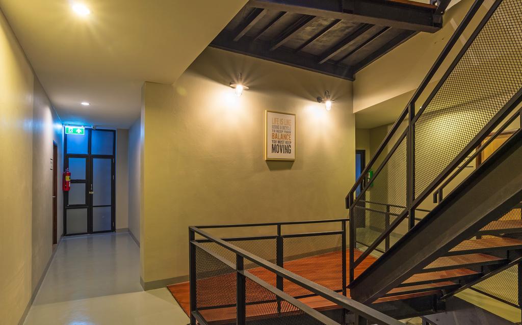 Auberge de jeunesse Srisuksant Square à Krabi town Extérieur photo